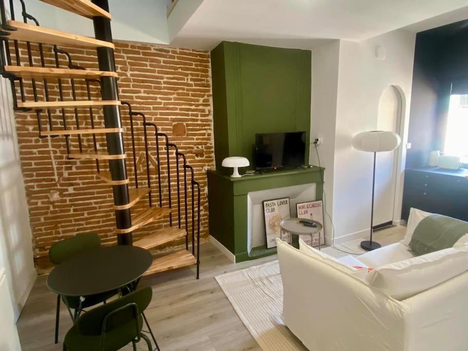 Le 23, Cocon Dans Le Centre Historique Apartment Montauban Exterior photo