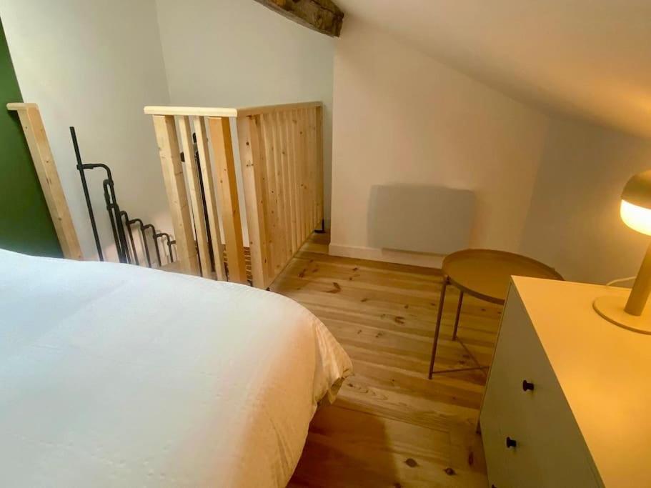 Le 23, Cocon Dans Le Centre Historique Apartment Montauban Exterior photo